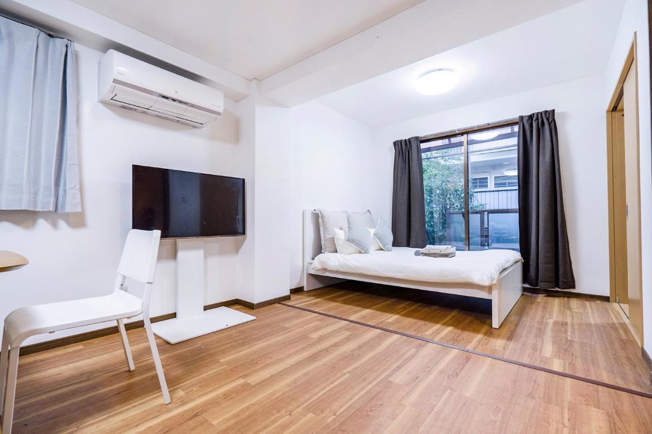 10Ppl Shinjuku Gyoen丶 National Garden丶 Kabukicho丶 Shinjuku Station丶 Golden Gai丶 Tokyo Metropolitan Government Building Eow4 Apartment Exterior photo